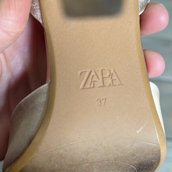 Zara shimmery mid-heal sling back shoes - Picture 10 of 12